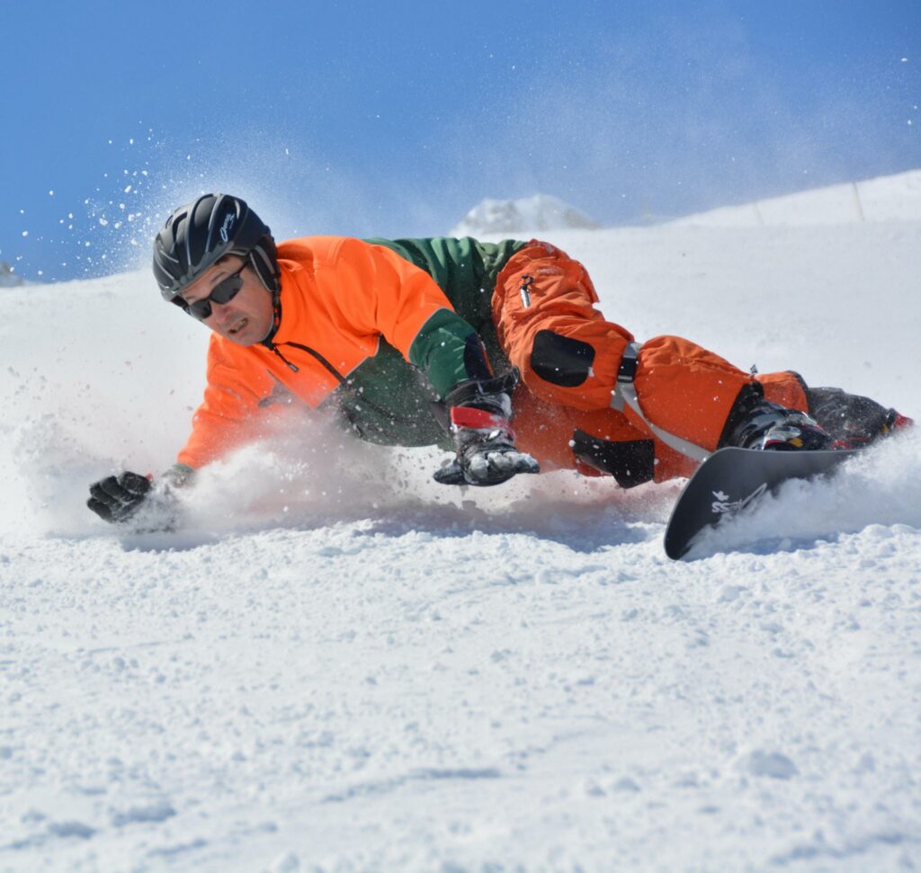 Carving Snowboarder